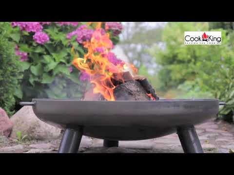 Demonstration av eldfat BALI i bruk – perfekt för grillning, värme och stämning i naturen. 